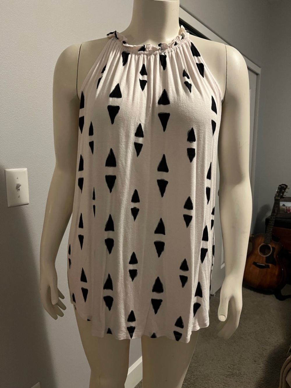 Apt. 9 White and Black Tank Top